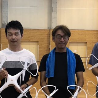 無人航空機操縦技能取得コース修了式後の記念写真icatch画像